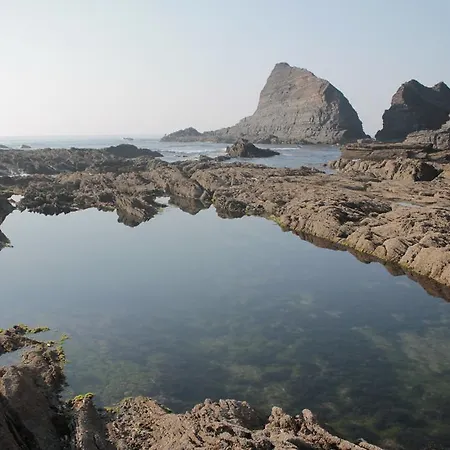 Апартаменты Pedra Dos Corvos House