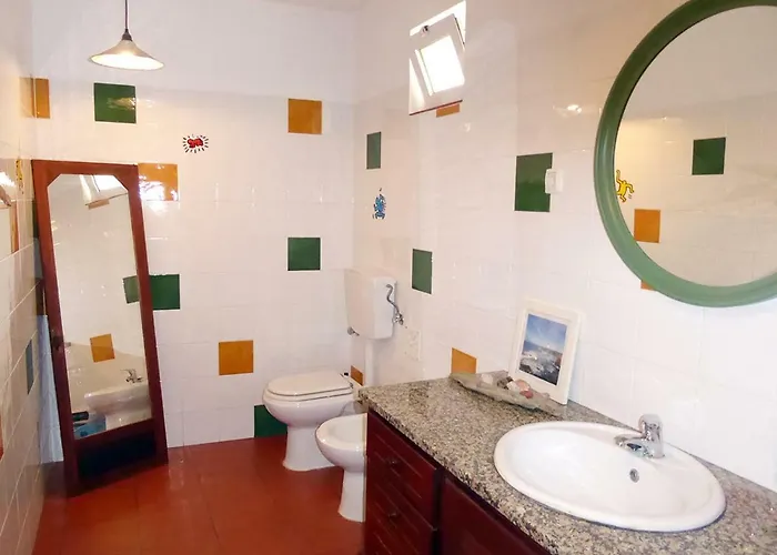 Pedra Dos Corvos House *