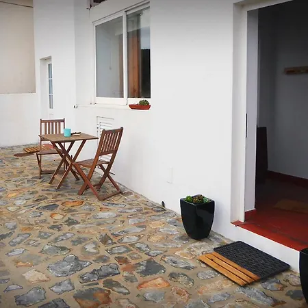 Pedra Dos Corvos House *