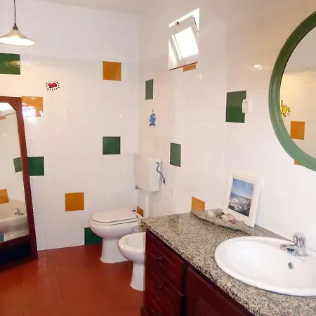 Pedra Dos Corvos House *